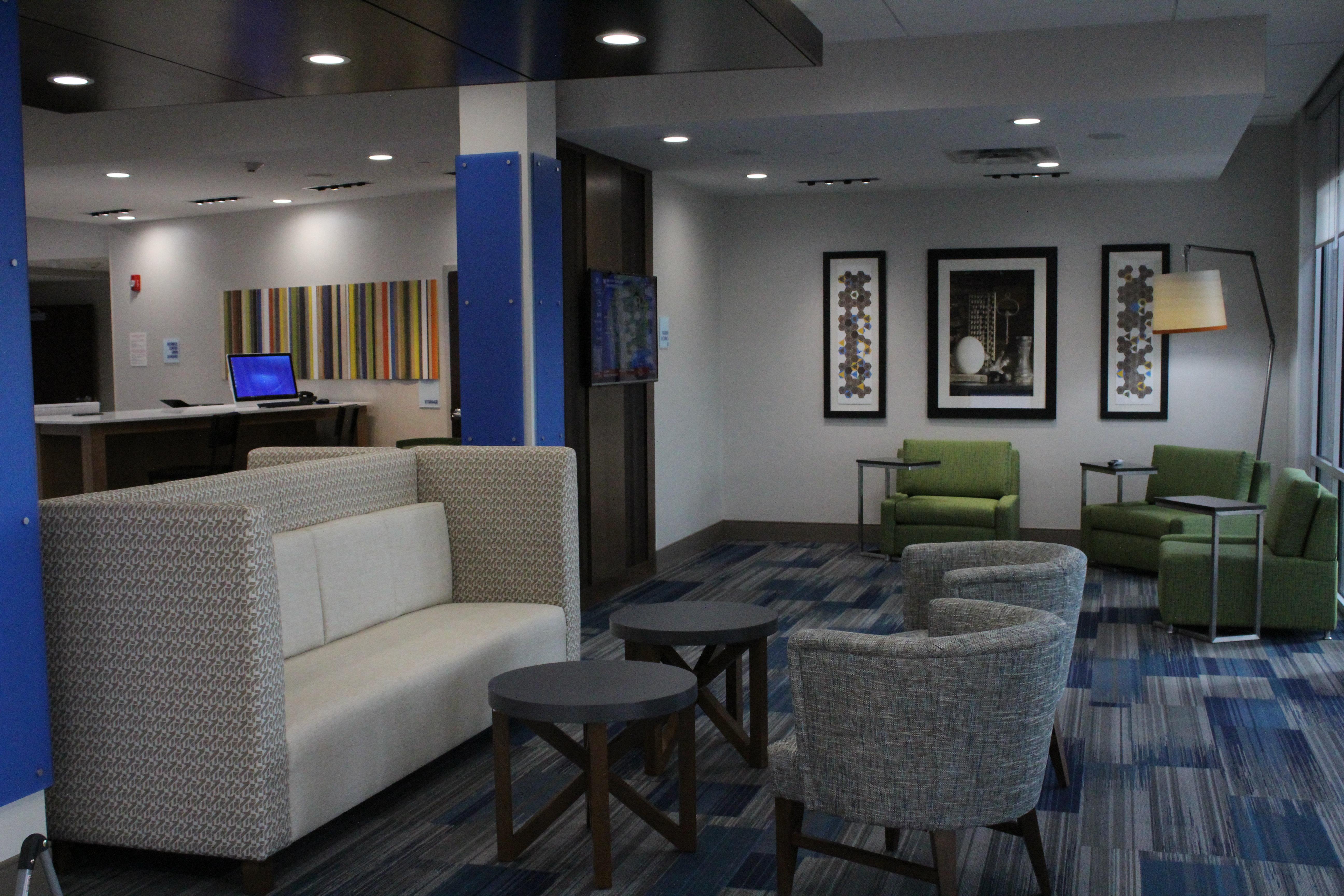 Holiday Inn Express & Suites - Milledgeville, An Ihg Hotel Buitenkant foto